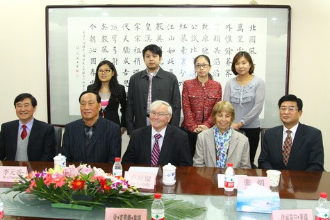 盧時徹會長會見法國上議院議員、克呂茲市市長讓 克勞德 萊瑞 2222.jpg